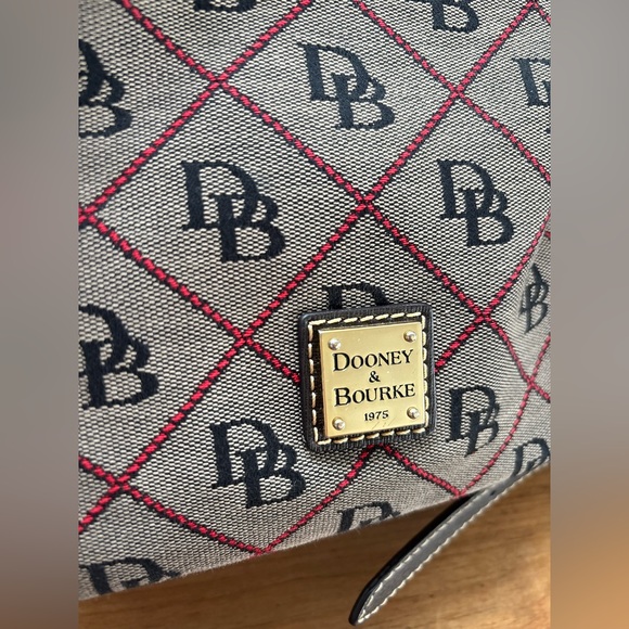 VTG 2000’s Dooney & Bourke Monogrammed Grey/Red Shoulder Crossbody Bag, K9187561 - Picture 2 of 16
